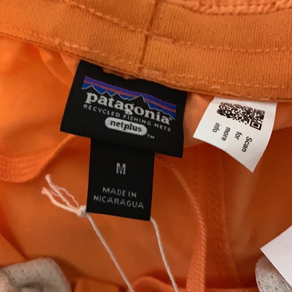 Patagonia 5” Women’s Baggie Shorts Orange Sz M - Picture 4 of 4